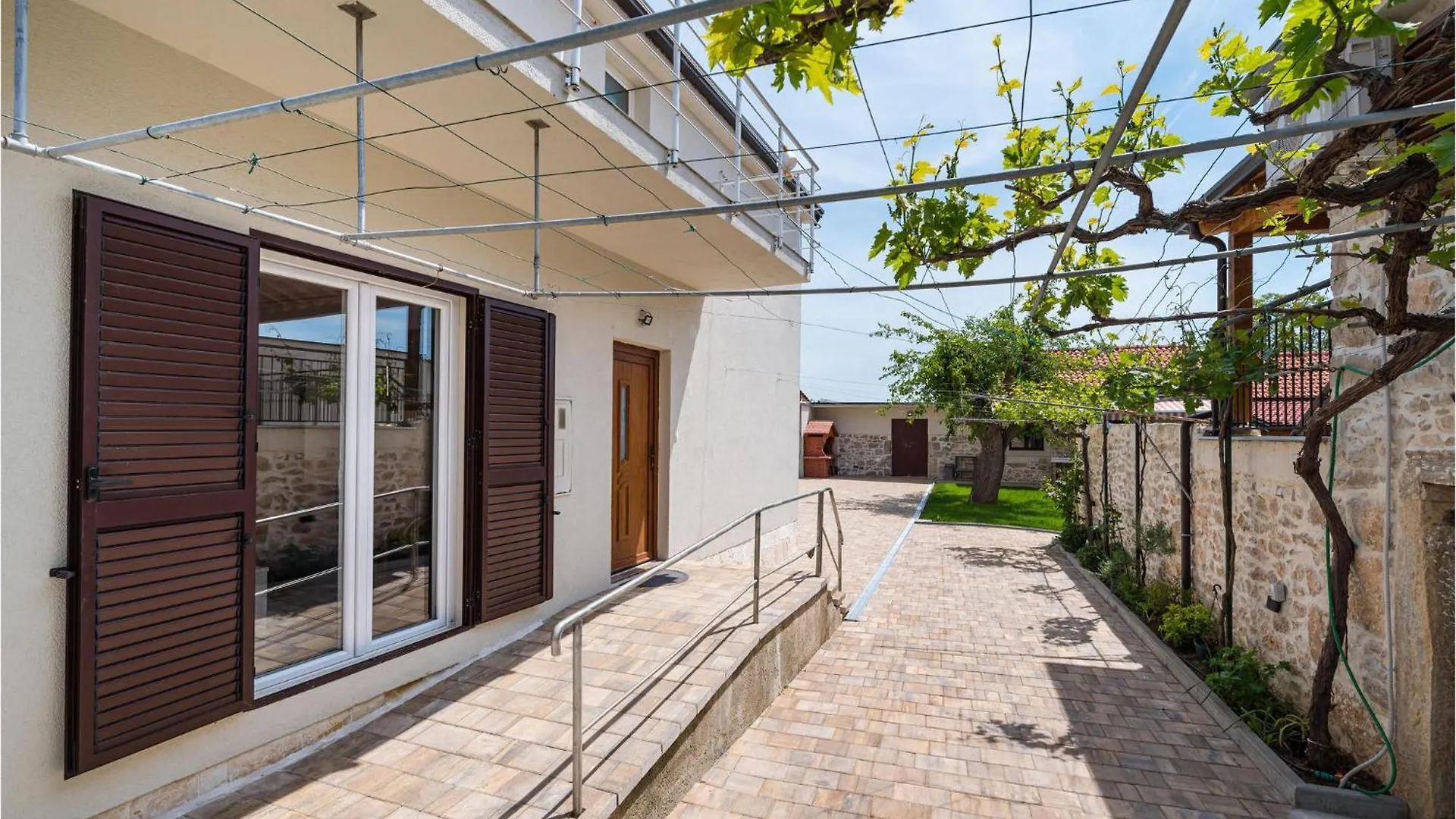 Holiday home Pet Friendly Home In Murvica With Kitchen