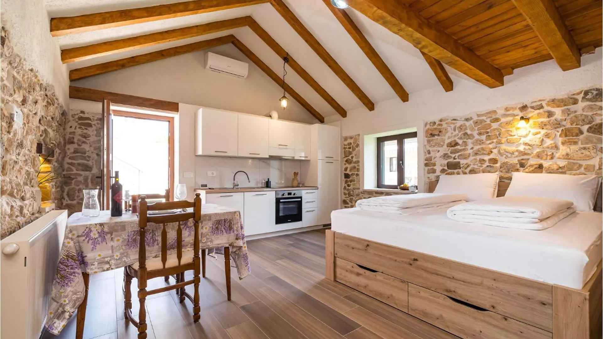 Holiday home Pet Friendly Home In Murvica With Kitchen