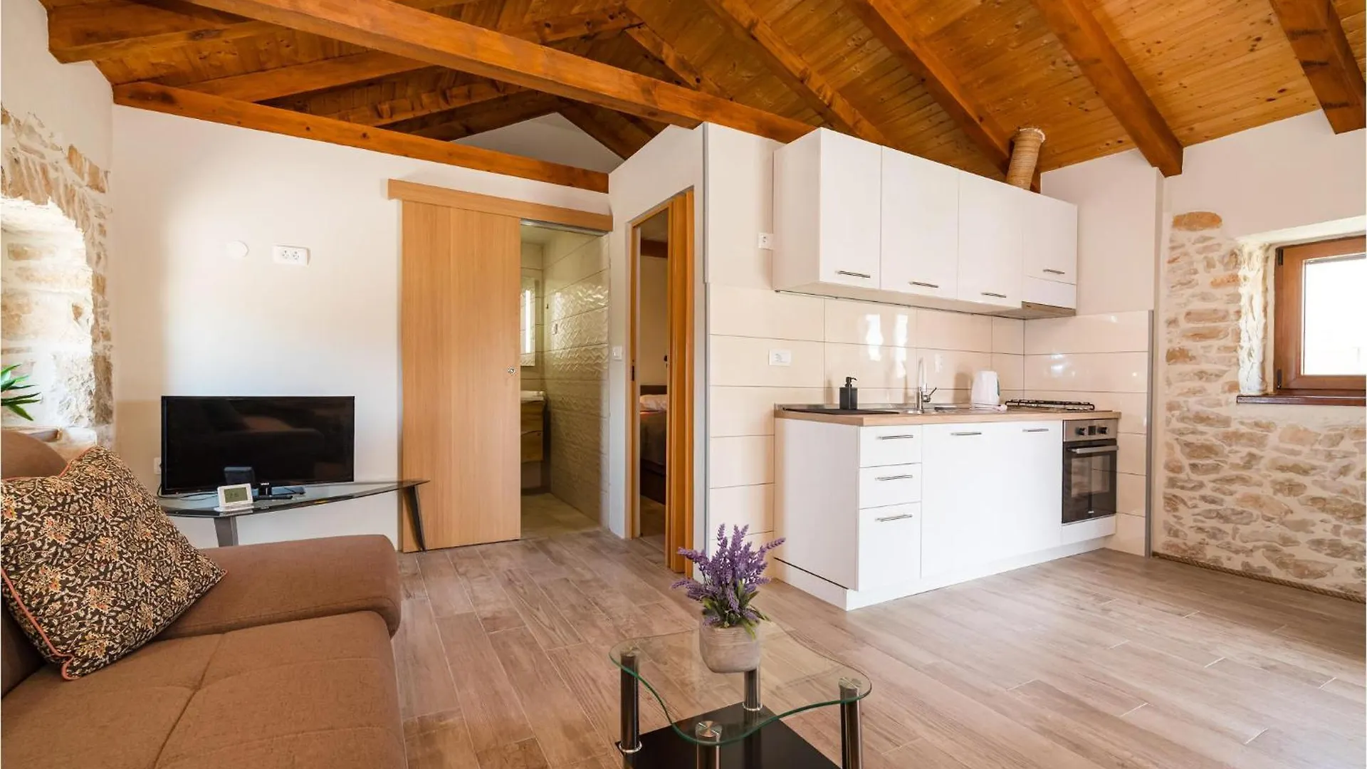 Pet Friendly Home In Murvica With Kitchen
