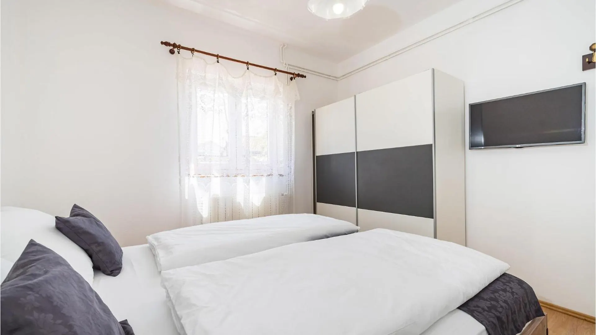 Pet Friendly Home In Murvica With Kitchen 0*, Murvica (Policnik)
