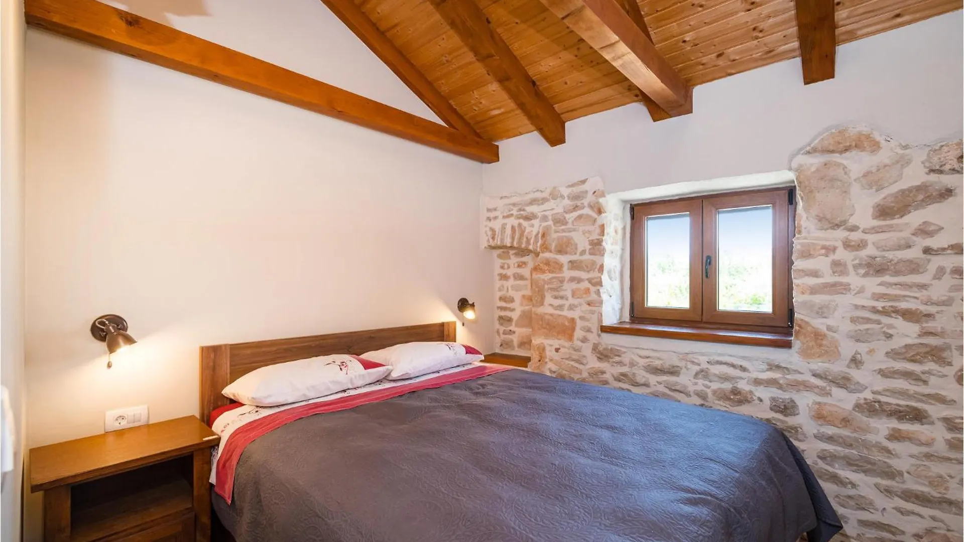 Pet Friendly Home In Murvica With Kitchen